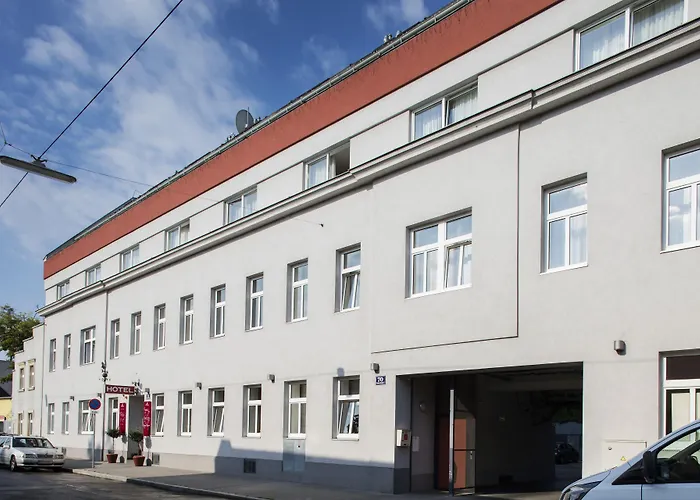 Hahn Готель