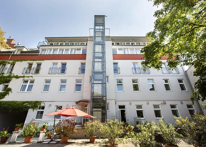 Hotel Hahn 3*